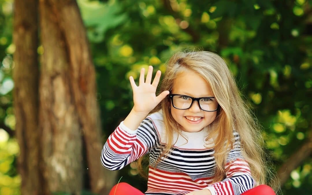 Does Your Child Need Glasses? 9 Ways You Can Tell | All ...